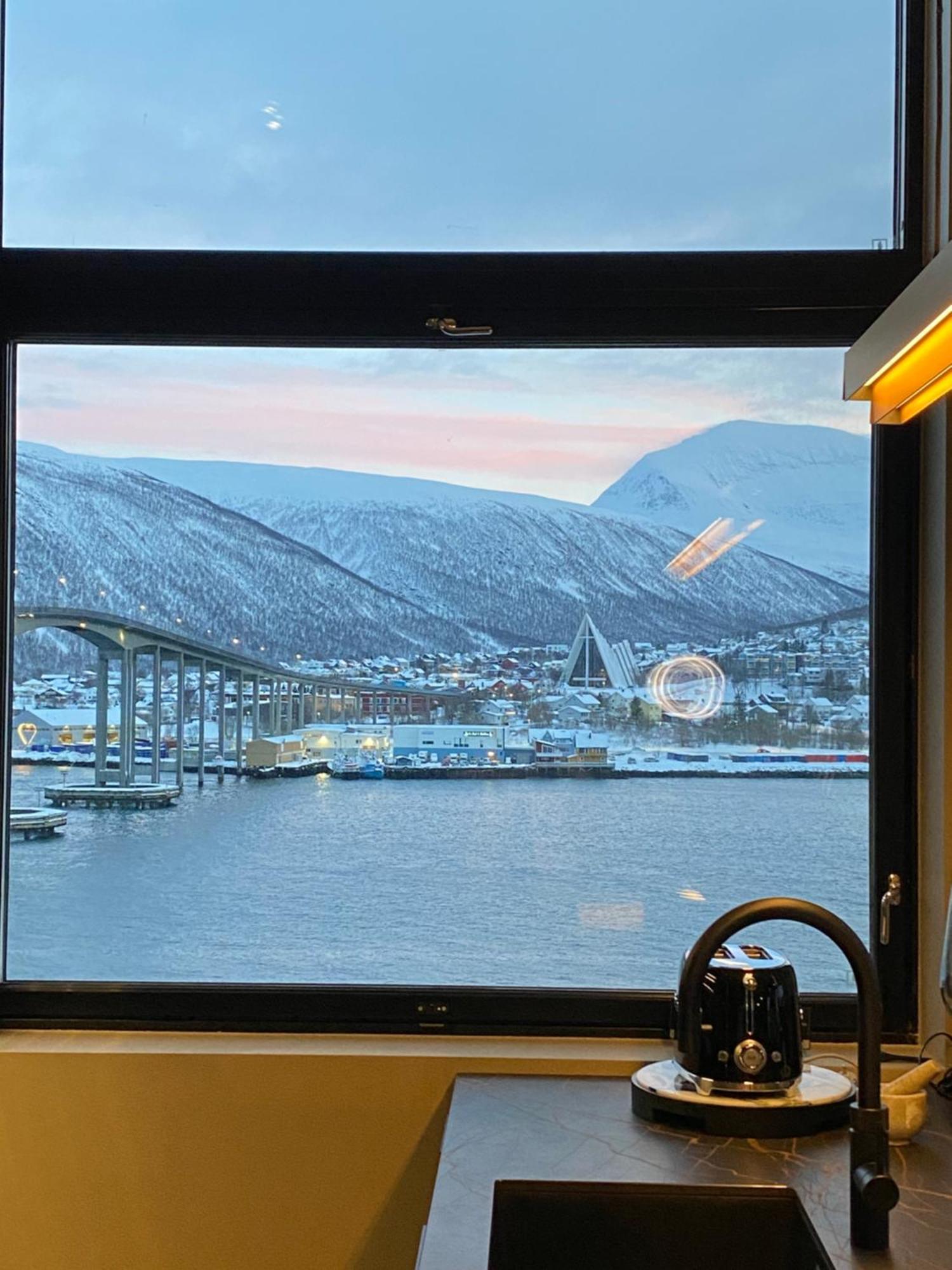 Vindlys Luxury Penthouse Apartment Tromso Exterior photo