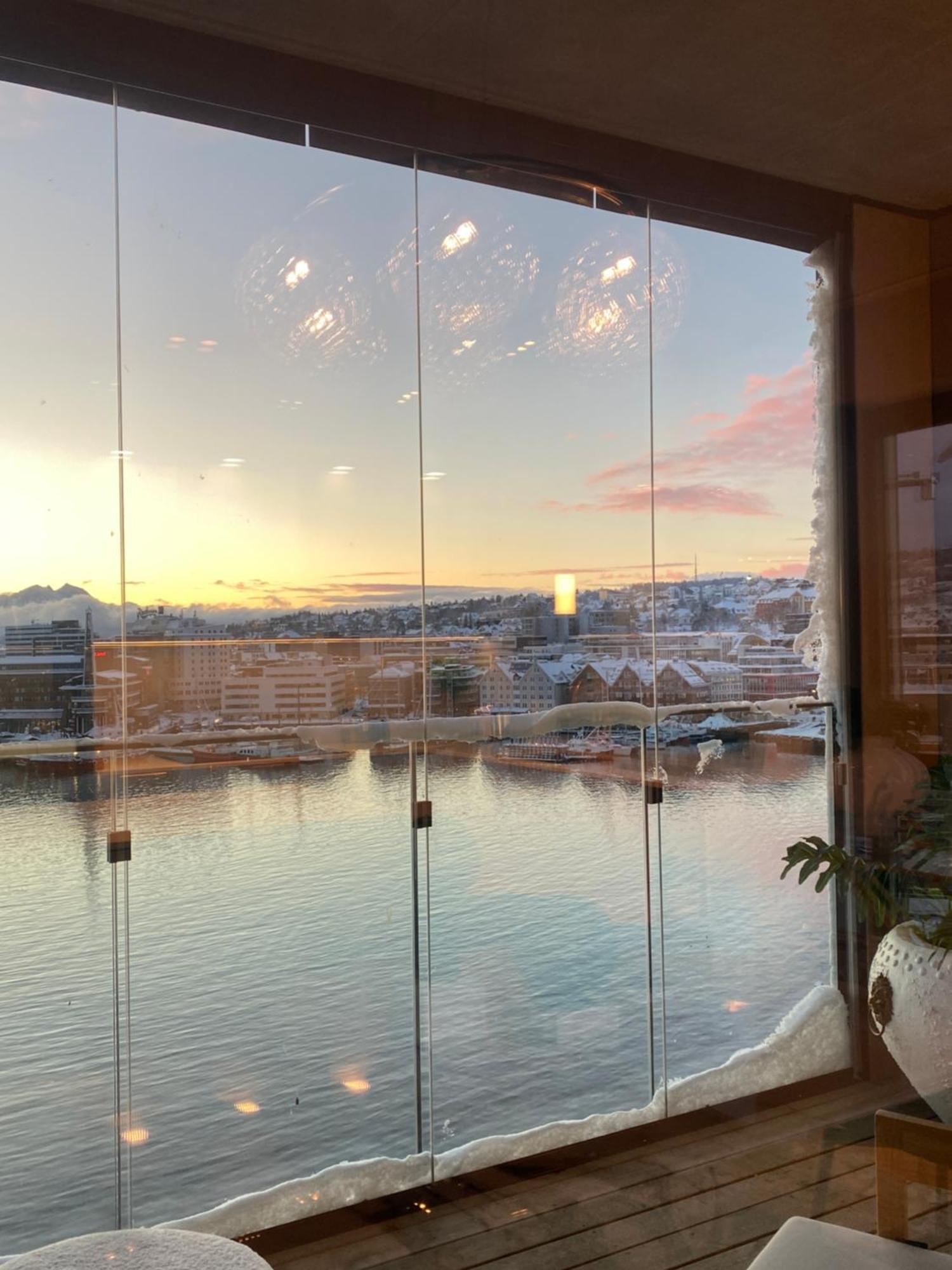 Vindlys Luxury Penthouse Apartment Tromso Exterior photo